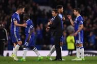 LONDON, ENGLAND - APRIL 05: Gary Cahill of Chelsea (L) and Antonio Conte, Manager of Chelsea (R) celebrate after the Premier League match between Chelsea and Manchester City at Stamford Bridge on April 5, 2017 in London, England.  (Photo by Mike Hewitt/Getty Images)